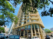 Satılır 4 otaqlı 154 m2 yeni tikili Elmlər Akademiyası m.