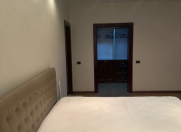 İcarəyə verilir 5 otaqlı 700 m2 yeni tikili Sahil m.