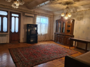 İcarəyə verilir 3 otaqlı 80 m2 köhnə tikili 8 km