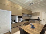 Satılır 3 otaqlı 141 m2 yeni tikili 8 Noyabr m.