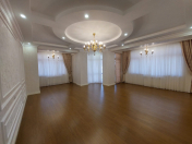 Satılır 4 otaqlı 230 m2 yeni tikili 28 May m.