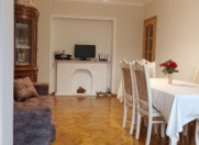 Satılır 3 otaqlı 80 m2 köhnə tikili Elmlər Akademiyası m.