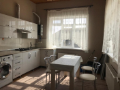 Satılır 8 otaqlı 300 m2 həyət evi Şəki