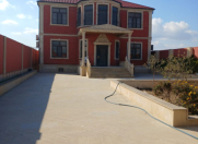 Satılır 8 otaqlı 300 m2 villa Binə