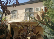 Satılır 6 otaqlı 220 m2 həyət evi Qaraçuxur