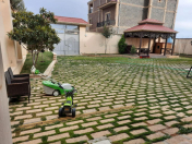 Satılır 7 otaqlı 680 m2 villa Badamdar