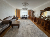 Satılır 4 otaqlı 172 m2 yeni tikili Gənclik m.