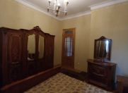 Satılır 3 otaqlı 75 m2 köhnə tikili İçəri Şəhər m.