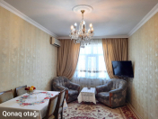 Satılır 4 otaqlı 110 m2 köhnə tikili Əhmədli m.