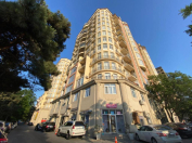 Satılır 1 otaqlı 70 m2 yeni tikili Azadlıq prospekti m.