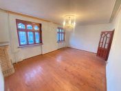 Satılır 5 otaqlı 110 m2 köhnə tikili Bakıxanov