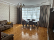 Satılır 2 otaqlı 90 m2 yeni tikili Elmlər Akademiyası m.