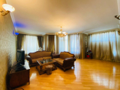 Satılır 4 otaqlı 156 m2 yeni tikili 8 Noyabr m.