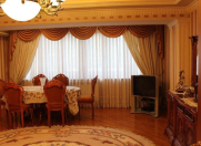 İcarəyə verilir 2 otaqlı 86 m2 köhnə tikili 28 May m.