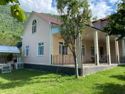 İcarəyə verilir 4 otaqlı 90 m2 həyət evi Qax