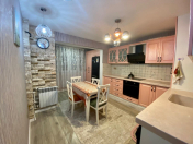 İcarəyə verilir 2 otaqlı 70 m2 köhnə tikili Şah İsmayıl Xətai m.