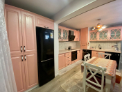 İcarəyə verilir 2 otaqlı 60 m2 köhnə tikili Şah İsmayıl Xətai m.