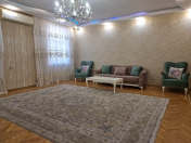 Satılır 4 otaqlı 136 m2 köhnə tikili Bakı Dövlət Universiteti