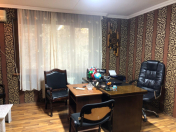 İcarəyə verilir 6 otaqlı 210 m2 ofis Elmlər Akademiyası m.