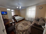 Satılır 1 otaqlı 35 m2 köhnə tikili Xalqlar Dostluğu m.