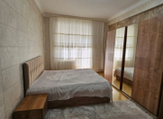 Satılır 4 otaqlı 130 m2 yeni tikili Azadlıq prospekti m.