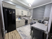 Satılır 6 otaqlı 1500 m2 həyət evi Biləcəri