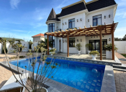 Satılır 6 otaqlı 300 m2 bağ evi Şüvəlan Park ticarət mərkəzi
