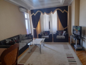 İcarəyə verilir 3 otaqlı 140 m2 yeni tikili Qələbə dairəsi