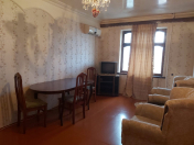 Satılır 2 otaqlı 60 m2 köhnə tikili Həzi Aslanov