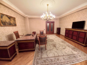 İcarəyə verilir 4 otaqlı 200 m2 ofis İçəri Şəhər m.