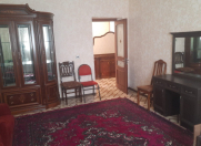 İcarəyə verilir 2 otaqlı 80 m2 həyət evi İnşaatçılar m.