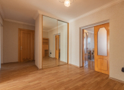 İcarəyə verilir 4 otaqlı 120 m2 köhnə tikili İnşaatçılar m.