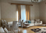 İcarəyə verilir 3 otaqlı 133 m2 yeni tikili 28 May m.