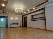 Satılır 5 otaqlı 220 m2 yeni tikili Heydər Əliyev Mərkəzi