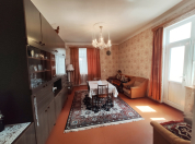 Satılır 2 otaqlı 60 m2 köhnə tikili Qara Qarayev m.