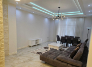 İcarəyə verilir 3 otaqlı 140 m2 yeni tikili Ağ şəhər