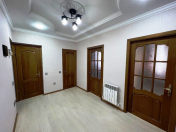 Satılır 3 otaqlı 60 m2 köhnə tikili Bakıxanov