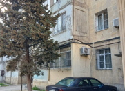 Satılır 3 otaqlı 65 m2 köhnə tikili Hüseyn Cavid parkı