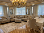 Satılır 4 otaqlı 190 m2 yeni tikili 28 May m.