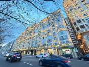 Satılır 3 otaqlı 100 m2 köhnə tikili Sahil m.