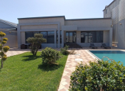 Satılır 4 otaqlı 200 m2 bağ evi Mərdəkan