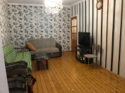 Satılır 3 otaqlı 65 m2 köhnə tikili Yasamal r.