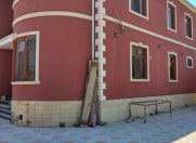 Satılır 4 otaqlı 200 m2 həyət evi Buzovna