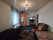 Satılır 1 otaqlı 40 m2 köhnə tikili Gənclik m.