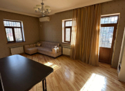 İcarəyə verilir 4 otaqlı 100 m2 köhnə tikili Bakıxanov