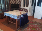 İcarəyə verilir 3 otaqlı 90 m2 köhnə tikili 28 May m.