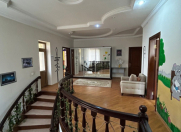 İcarəyə verilir 3 otaqlı 140 m2 obyekt 8 mkr