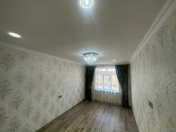 Satılır 2 otaqlı 60 m2 köhnə tikili Xalqlar Dostluğu m.