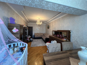 Satılır 3 otaqlı 71 m2 köhnə tikili 9 mkr