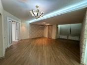 Satılır 4 otaqlı 213 m2 yeni tikili Elmlər Akademiyası m.